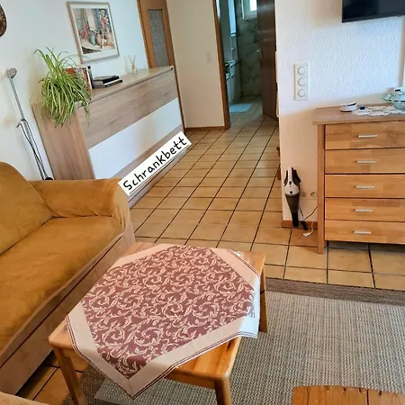 Apartman Feldbergblick, 2-zimmer, Kbt, Separater Eingang, Suedterrasse Mit Markise Idstein